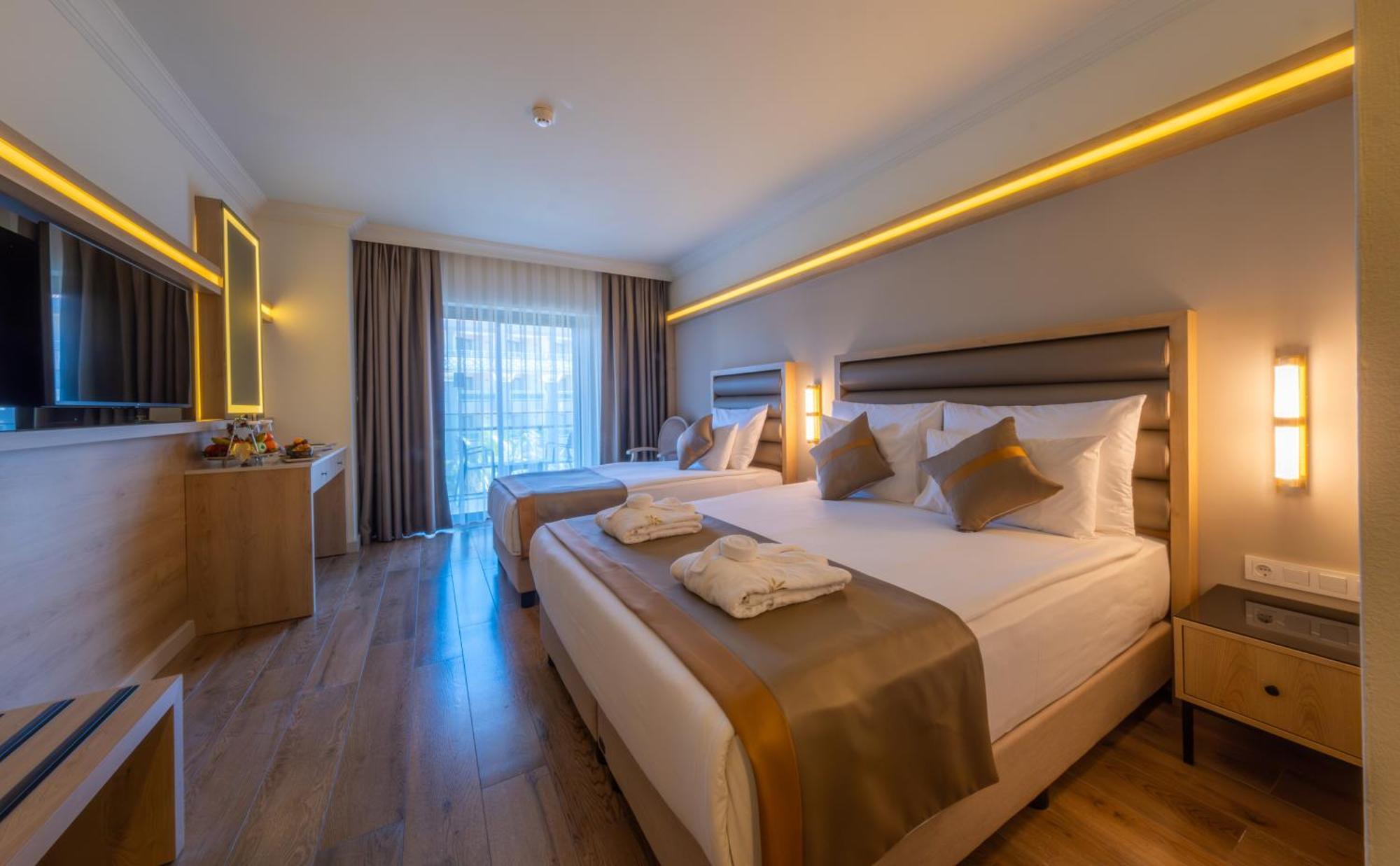 Aydinbey King'S Palace & Spa Side Room photo
