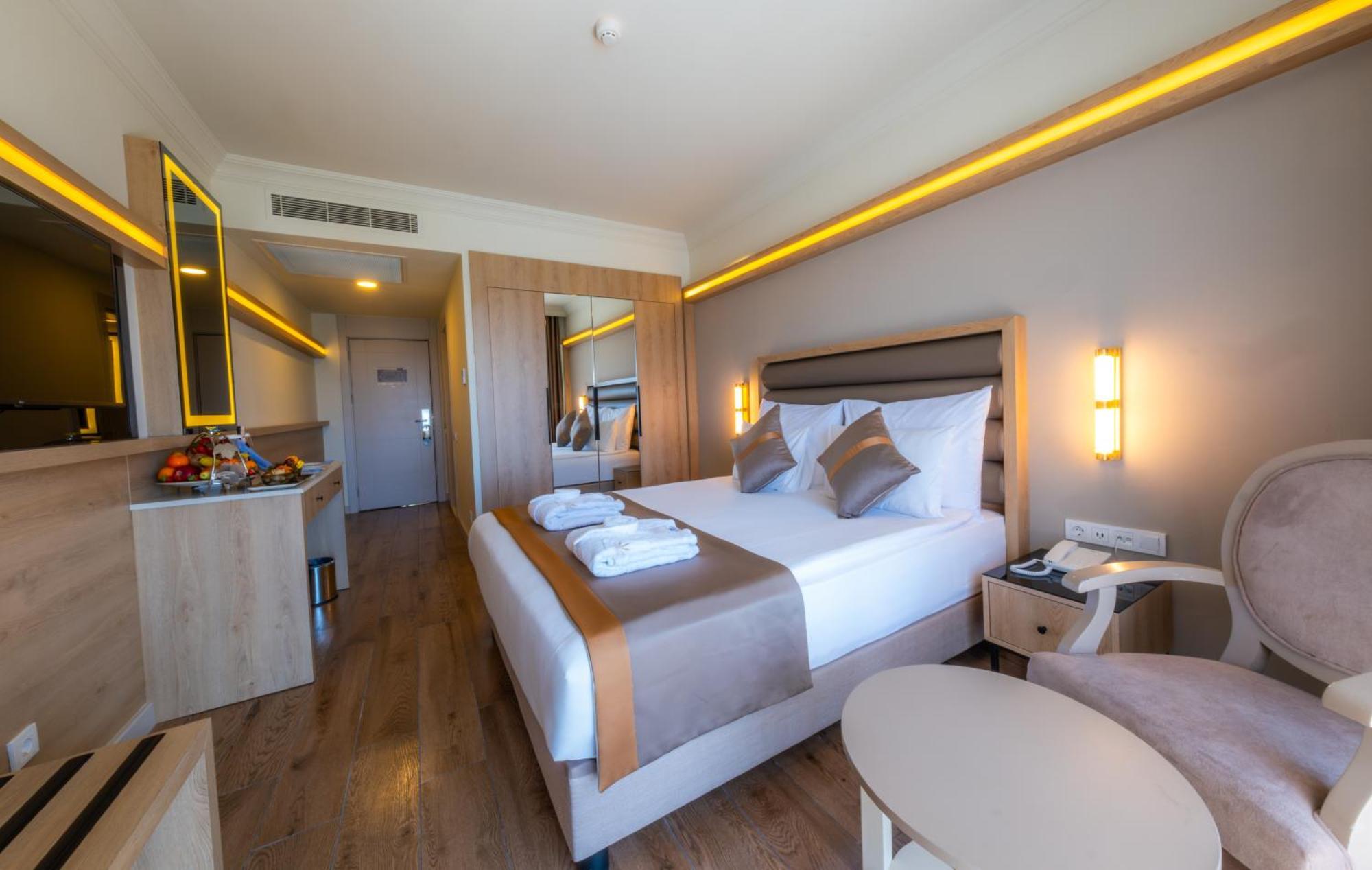 Aydinbey King'S Palace & Spa Side Room photo
